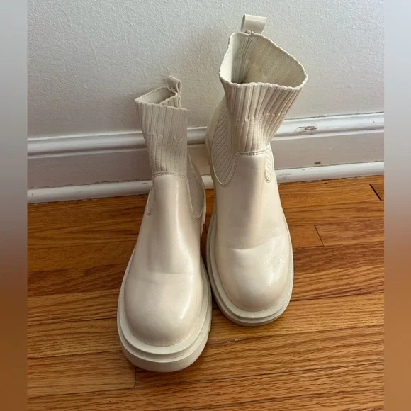 SHEIN Off-White Ankle Booties - Picture 2 of 9